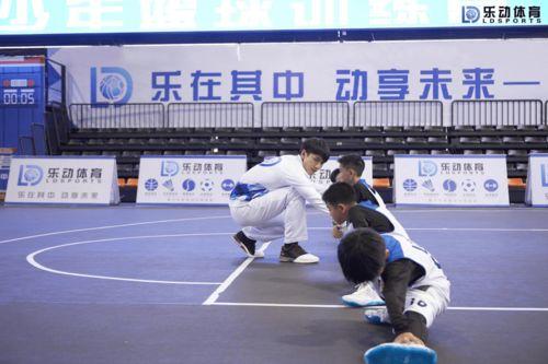 疯狂篮球训练计划攻略〖怎样才能提升自己的弹跳力 〗