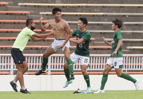 青森山田高中足球队训练〖柴崎岳人物轶事〗