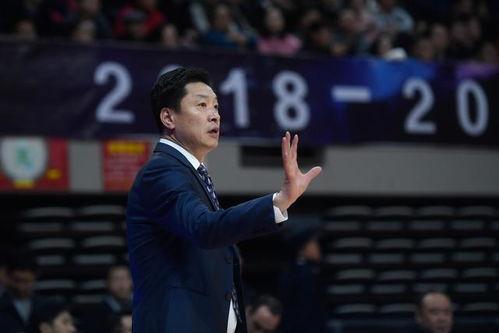 CBA浙江稠州银行队主教练〖揭秘蒋兴权如何栽培年轻教练,从不打断阻止,让自己去感受〗
