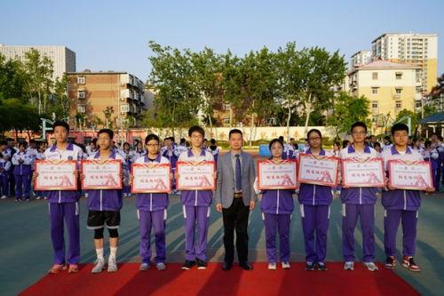 济南中学篮球队排名前十〖济南市初中排名前30名〗