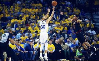 总决赛库里连进三分球视频〖在迄今NBA总决赛上,出现过几次1 3翻盘的事件 〗
