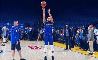 2017nba总决赛库里图片,库里17年总决赛抢了多少前场篮板