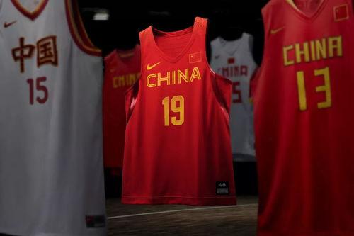 篮球队员队服颜色,湘北红是什么