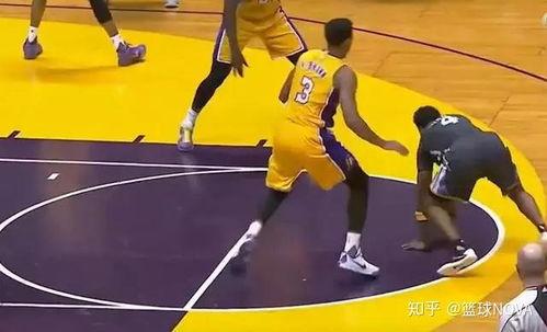 cba主场中圈,NBA和CBA的篮球场地一样大么?长多少?宽多少?