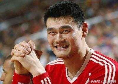 NBA老板靠什么赚钱「勇士队老板干什么工作」