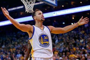 库里去年总决赛集锦,库里在NBA中有哪些封神的时刻?