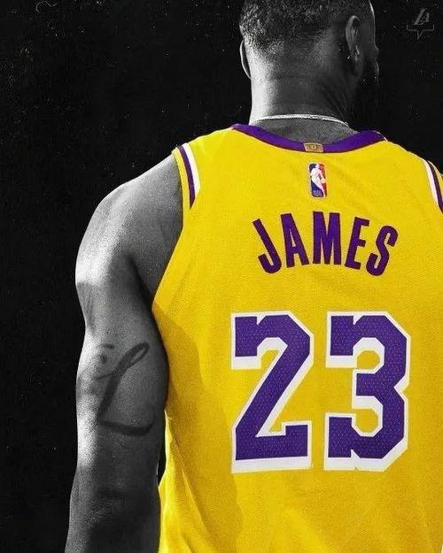 nba怎么换詹姆斯的球衣〖湖人是怎么得到詹姆斯的〗