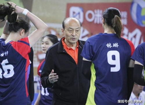 中国女排主教练谁接任「女排主教练换谁啦啊」