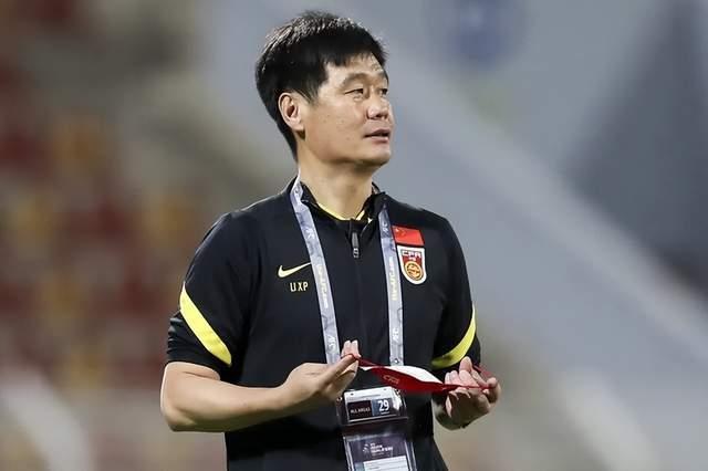 李霄鹏中超教练是谁呀视频,李霄鹏已成中超*主帅,能否担任国足主帅?