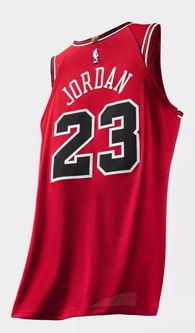 乔丹在公牛队时的球衣号码〖NBA乔丹的号码都在哪些球队退役了〗
