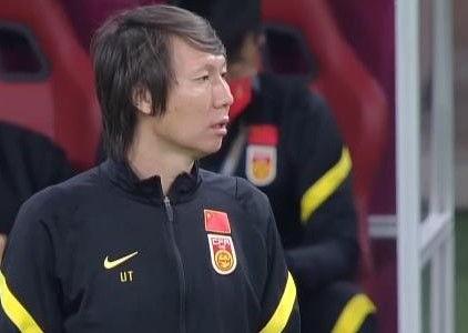 中超第一个主教练是谁呀,国足教练历届