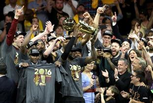 勇士队最大比分翻盘,16年nba总冠军是谁?