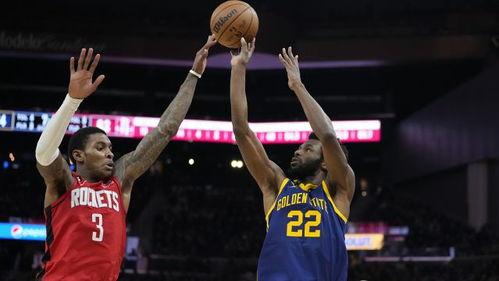 勇士vs火箭4人〖...2016NBA季后赛第一轮第一场勇士VS火箭的比赛 〗