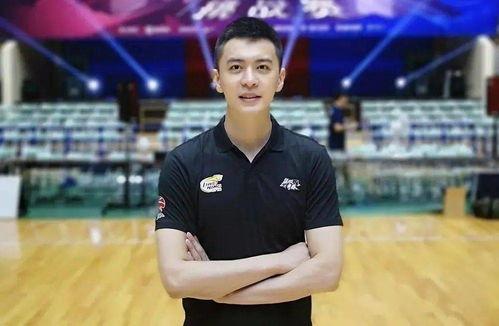 CBA教练杨鸣被曝出轨,诸多细节被扒出,没有实锤,可信吗 「cba好看教练」