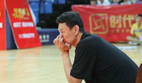 CBA中球衣退役殊荣的13位球员,您认识几位 「杜峰最适合国家队什么球衣」