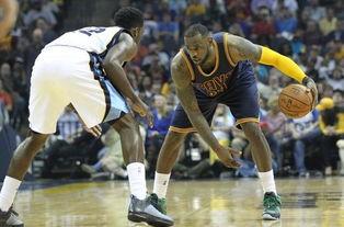 詹姆斯vs灰熊绝平〖NBA赛场上的十大绝杀瞬间,第一位各位认同么〗