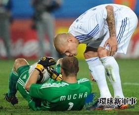 盘点足坛十大搞笑假摔「教练说梅西假摔什么意思」