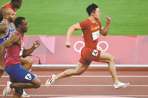 打羽毛球会死人嘛女生图片,大家运动过后白袜底会变成黄褐色或褐色马?