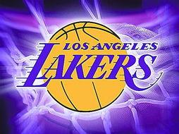 洛杉矶湖人总*奖杯图片〖不懂就问,NBA总*奖杯是一年一个吗〗
