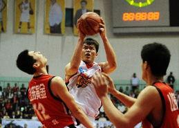 cba广东主场秋衣〖广东男篮签下球场老大爷 堪称队史最强36号吗 〗