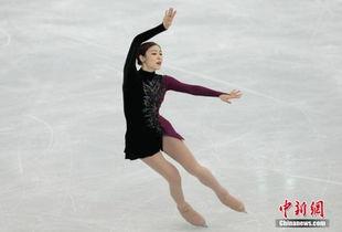 女子花滑冠军是谁呢 (女冠军花样滑冰场)