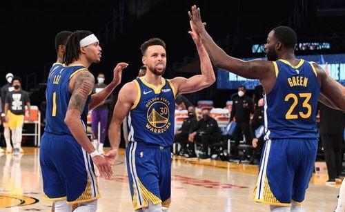 nba勇士队地板秀〖求勇士队队员名单和所穿球衣号码〗