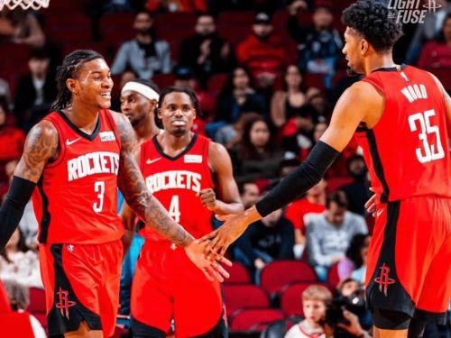 今天nba常规赛,火箭队和雷霆队的比赛,比分是多少。「火箭队谁投了8分球」