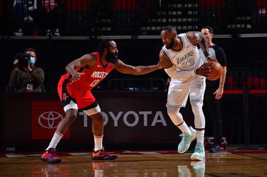 火箭队首秀抢断球是谁发的〖孙悦在NBA上过机场 都是对谁 〗