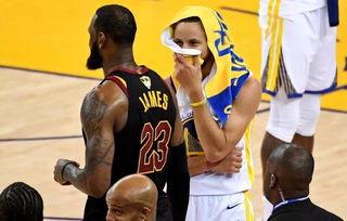 NBA有过哪些令人心生悲凉的瞬间 「库里总决赛遗憾照片」
