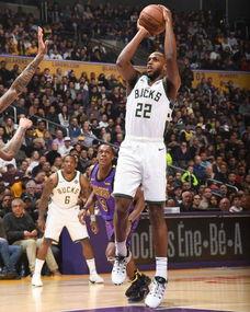 勇士湖人雄鹿总*是谁〖nba历届总*求大家介绍下〗
