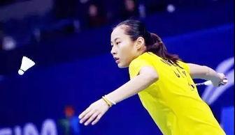 气垫可以打羽毛球吗女生〖这双鞋适合打球跑步吗〗