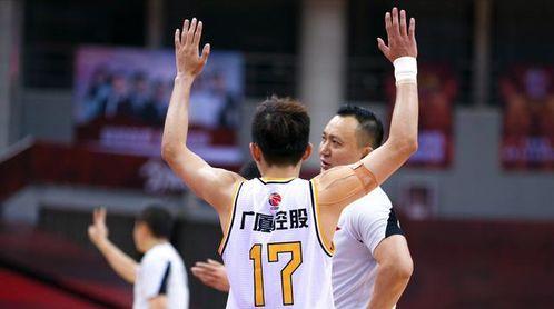 裁判闫军退役了吗 「cba裁判员杜旭」