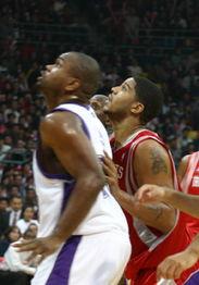 火箭和国王队中国赛,NBA的火箭队是哪一年来中国打了一场比赛