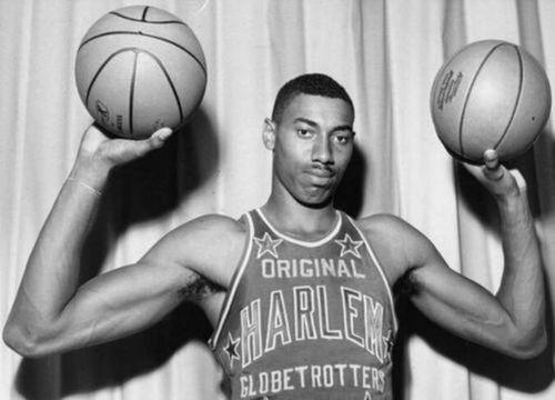 大帅张伯伦的球衣号码〖NBA历史上,有哪些著名的空砍之王 〗