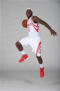 最新nba火箭队定妆照〖新赛季的火箭阵容是怎样的 〗