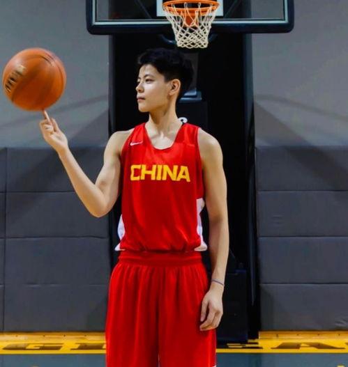 国家篮球队最帅女生排名,杨舒予是直的吗