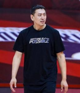 浙江主教练是谁现任「cba浙江稠州男篮主教练王世龙」