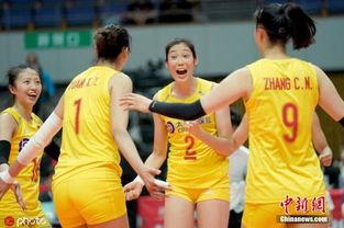 中国女排五连冠群体1981年 首夺世界杯「中国女排81年夺冠领奖」