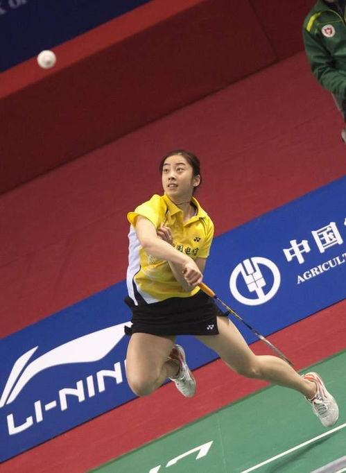 羽毛球国家队退役美女,90后羽坛美女王适娴,嫁给奥运*了吗?