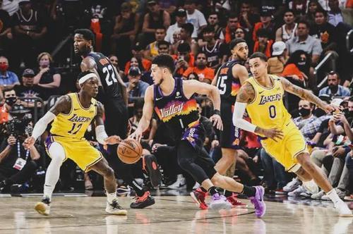 詹姆斯天王山之战湖人vs太阳〖NBA赛场上的十大绝杀瞬间,第一位各位认同么〗
