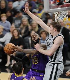 湖人篮球场排名〖NBA历史单赛季场均得分排名〗