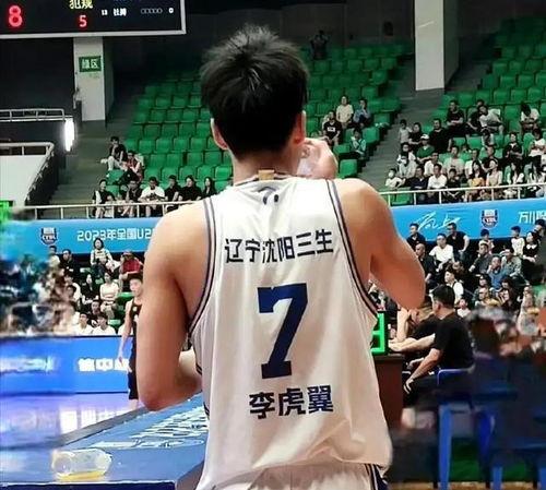 CBA小将张镇麟,女友家境有多富裕 「cba年轻球员的女朋友」