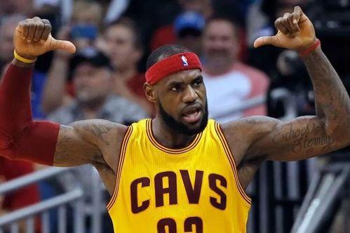 nba詹姆斯2018季后赛锦集〖詹姆斯也不是铁人,他生涯的这几次抽筋让人心疼〗