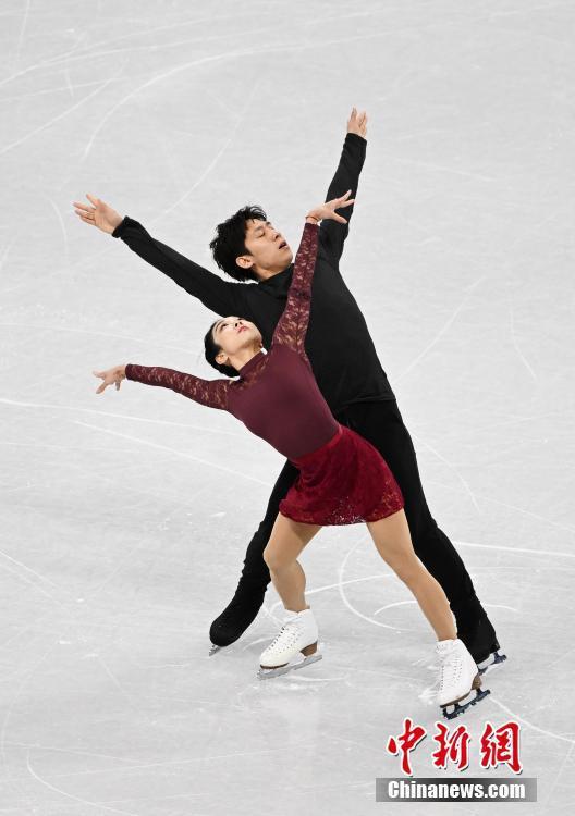顶级花样滑冰男选手，花样可不止花样滑冰！