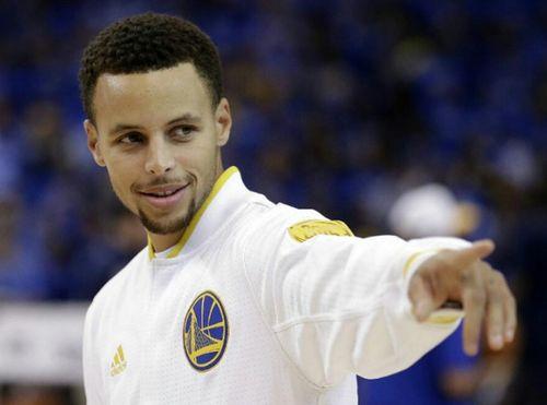 库里总决赛3分记录,库里作为NBA现役第一控卫,他创造过哪些难以超越的纪录?