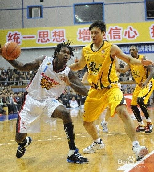 打篮球可以做后卫吗？别急，咱们慢慢聊！