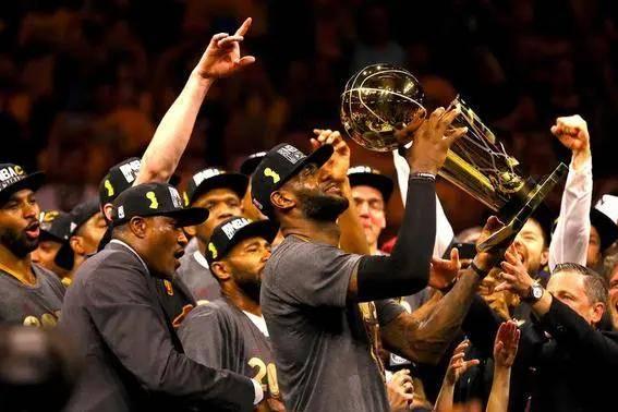 2016年勇士队冠军阵容,NBA16年骑士夺冠阵容是什么?