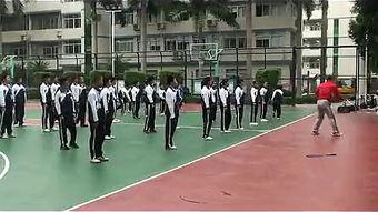 羽毛球步伐全场教学视频〖羽毛球启动步伐怎么练〗