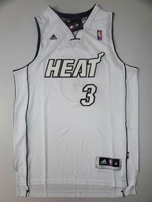 好看实用的篮球队服图片〖NBA哪几件球衣最好看 〗