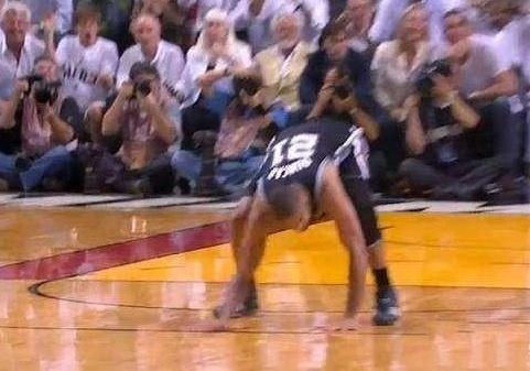 NBA有过哪些令人心生悲凉的瞬间 「为什么说勇士队是最暖心的球队」
